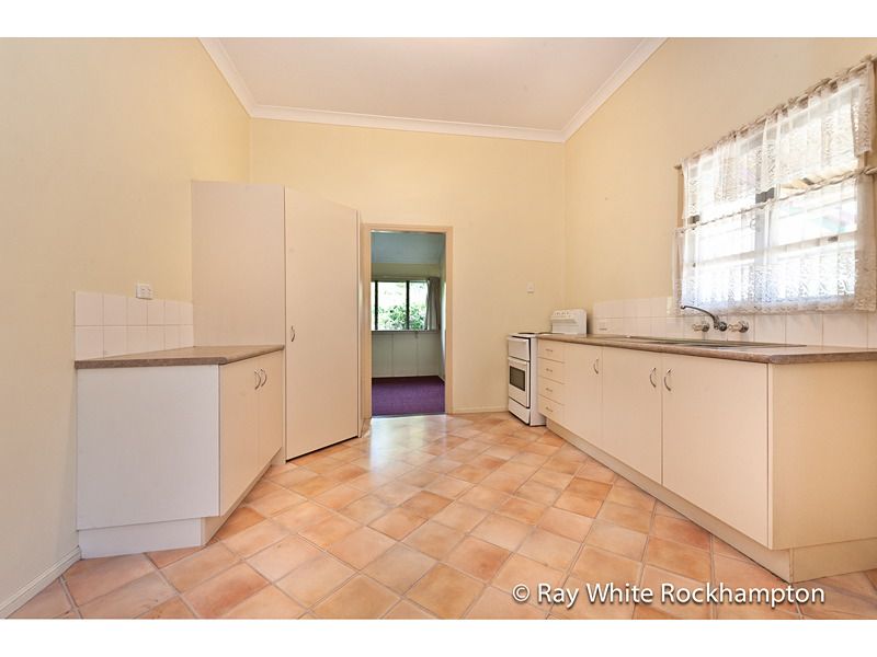 71 Albert Street, THE RANGE, QLD 4700