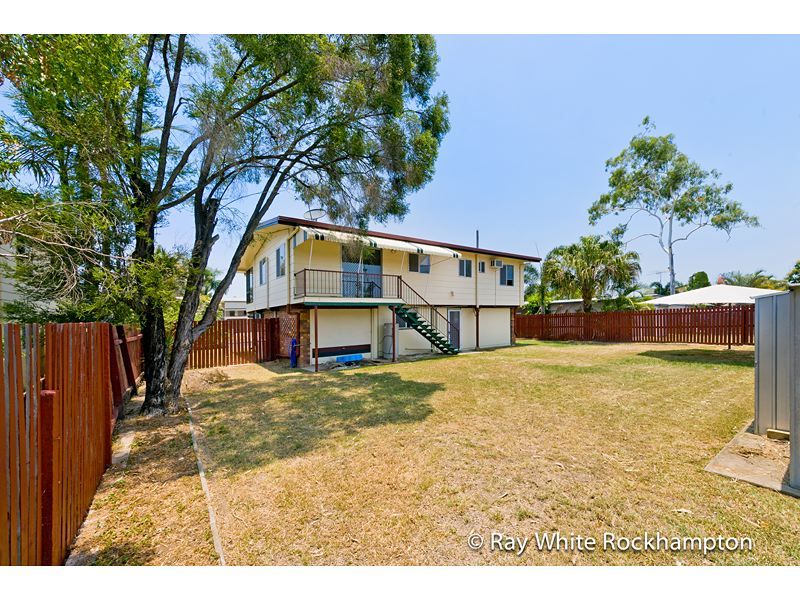 17 Maxwell Street, NORMAN GARDENS, QLD 4701
