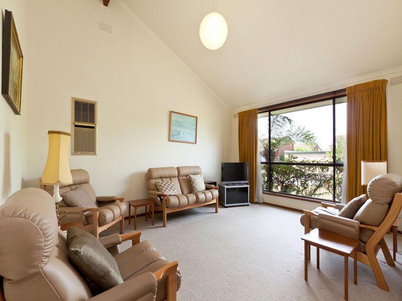 35 Woodland Drive, CHELTENHAM, VIC 3192