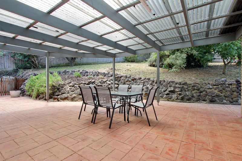 6  Parry Drive, MOOROOLBARK VIC 3138