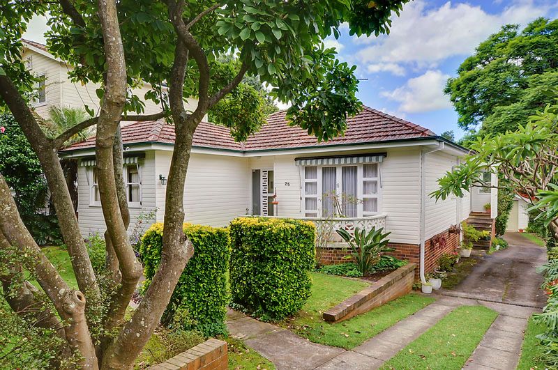 25 Unwin Road, WAITARA, NSW 2077