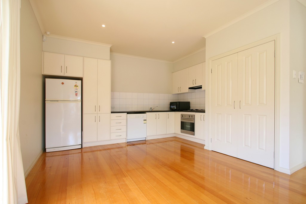 1/12-14 Surrey Crescent, OAKLEIGH EAST, VIC 3166