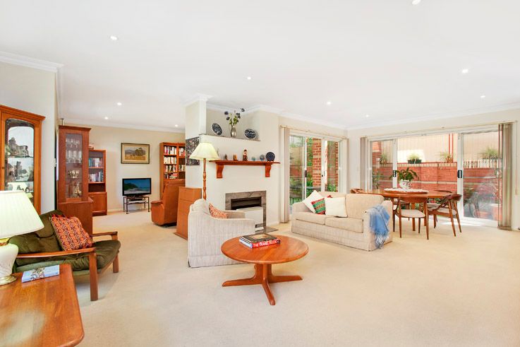 17a Walton Crescent, ABBOTSFORD NSW 2046