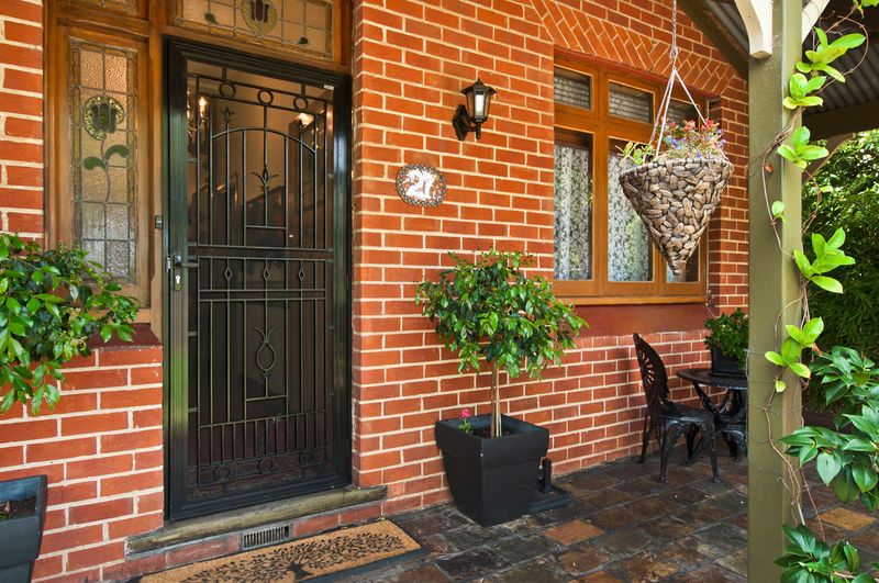 27 Russell Street, GLENELG NORTH, SA 5045