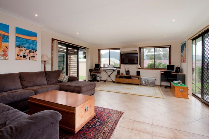 BOMADERRY, NSW 2541