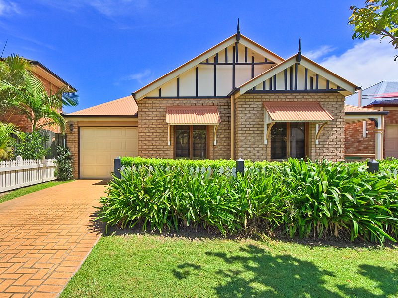 21 Lantau Crescent, VARSITY LAKES QLD 4227
