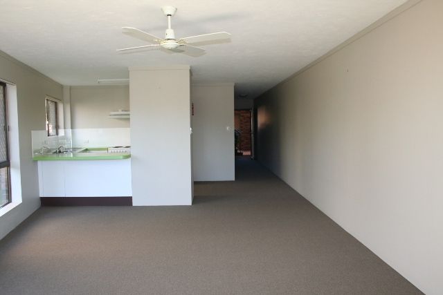 2/14 PANGARINDA Place, MOOLOOLABA, QLD 4557