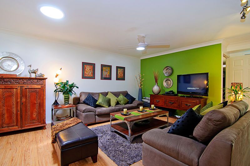 433 Pine Ridge Road, RUNAWAY BAY QLD 4216