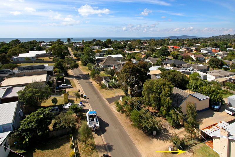 101 Ninth Avenue, ROSEBUD, VIC 3939