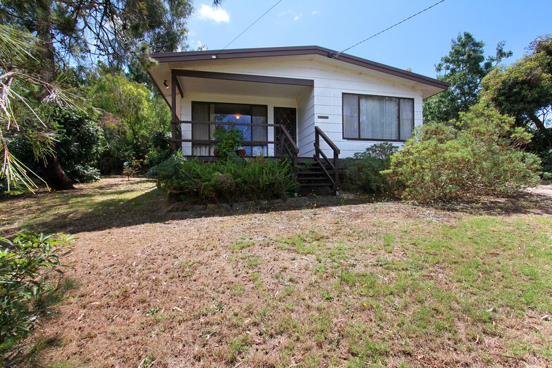 18 Fenton Avenue, ROSEBUD, VIC 3939