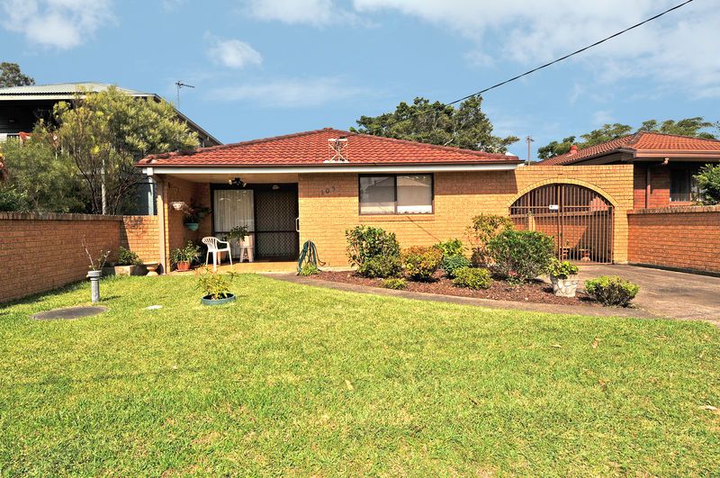 105 Charles Avenue, MINNAMURRA, NSW 2533
