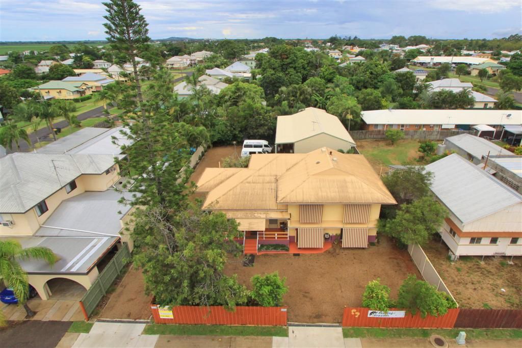4  Hinkler Avenue, BUNDABERG NORTH QLD 4670