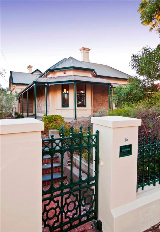 18 Derby Street, SEMAPHORE SA 5019