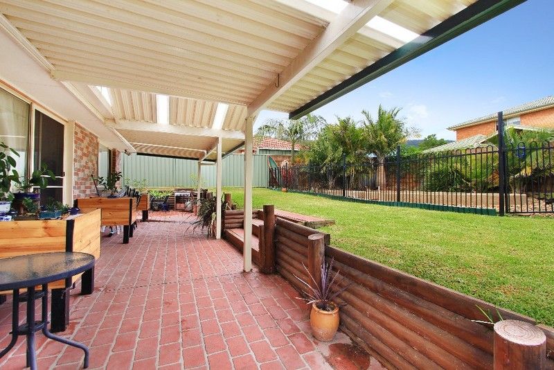 17 Chinchilla Way, ALBION PARK, NSW 2527