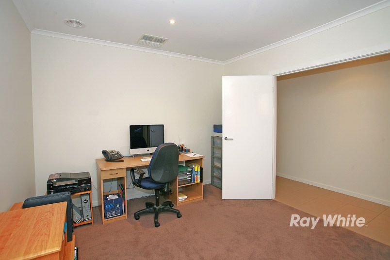 94 Boland Drive, LYNDHURST, VIC 3975