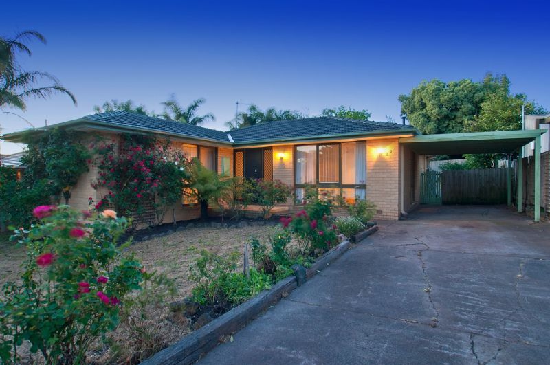 27 Carramar Drive, FRANKSTON VIC 3199