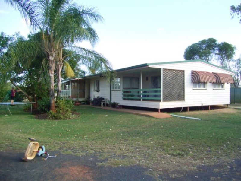 17  Stevenson Street, CHINCHILLA QLD 4413