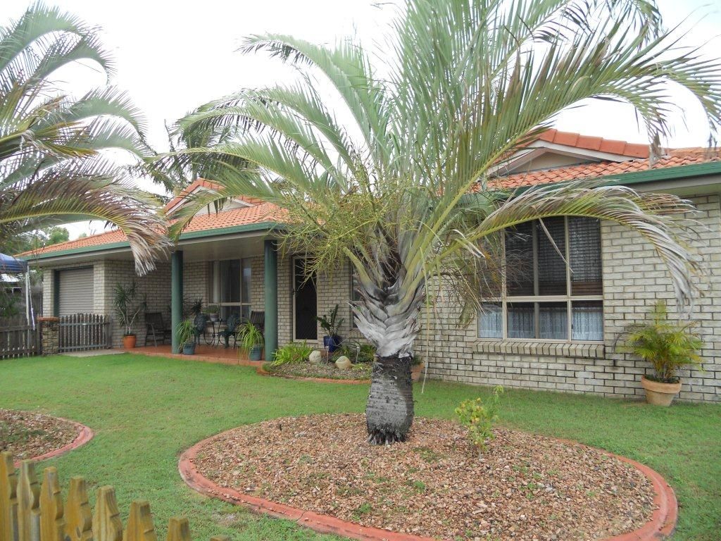2 Freeman Avenue, SLADE POINT QLD 4740