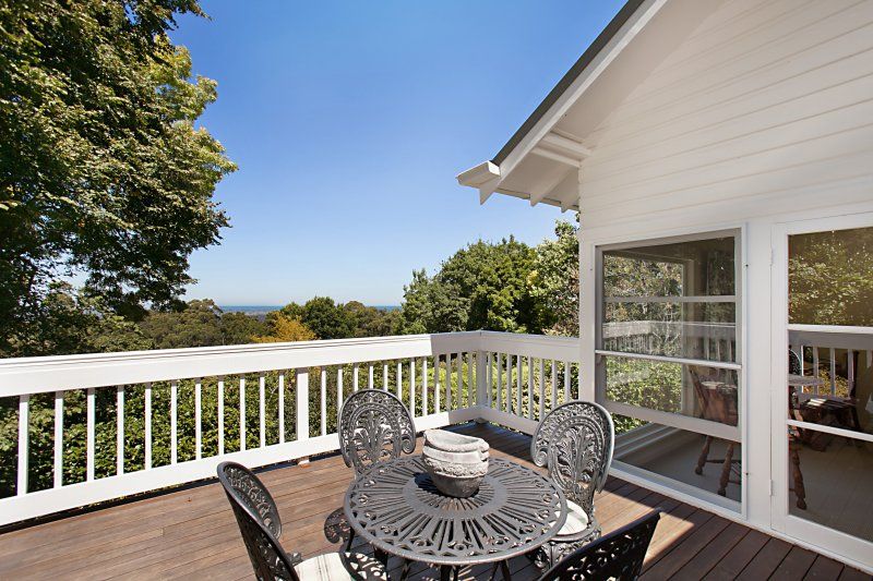 10 Victoria Grove, FERNY CREEK, VIC 3786