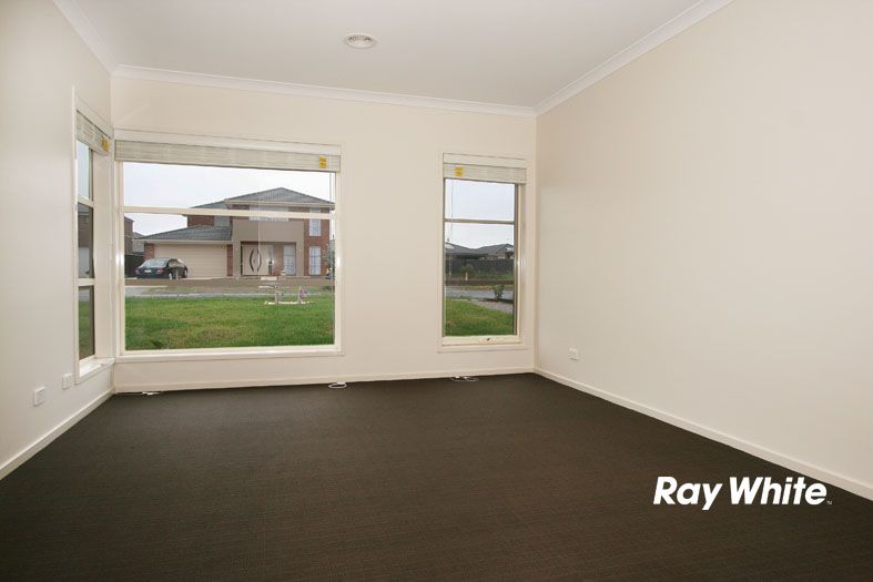 14 Aspera Place, CRANBOURNE NORTH, VIC 3977