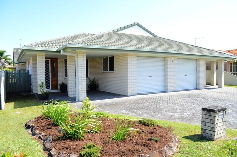 1/14 Kookaburra Court, YAMBA, NSW 2464
