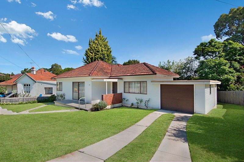 2a  Warner Street, GLADESVILLE NSW 2111