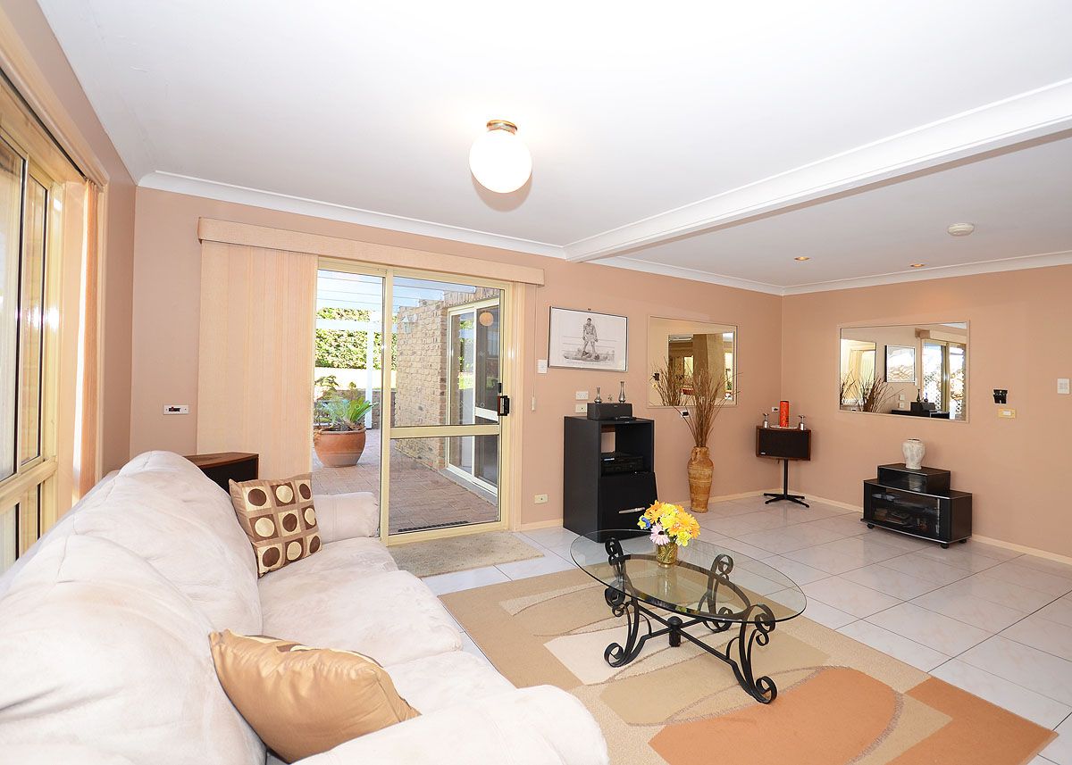 33 Haydn Drive, KAWUNGAN, QLD 4655
