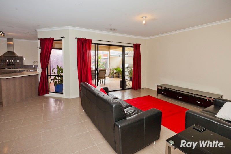 10 Veitch Court, PAKENHAM, VIC 3810