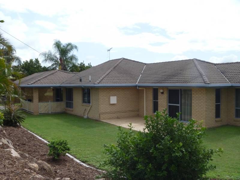 2 Hayman Court, CLINTON, QLD 4680