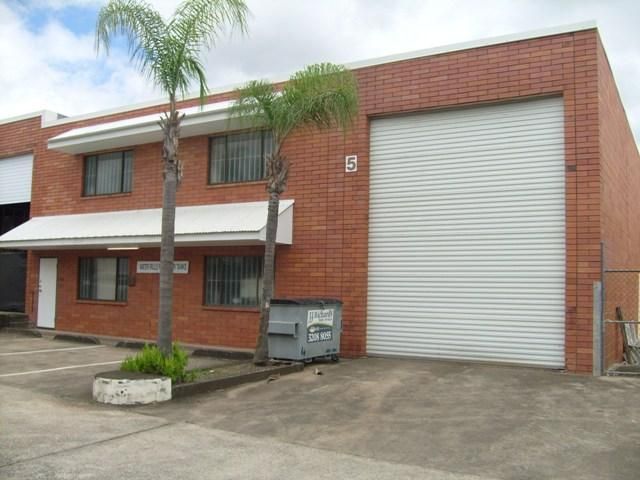 LOGANHOLME, QLD 4129