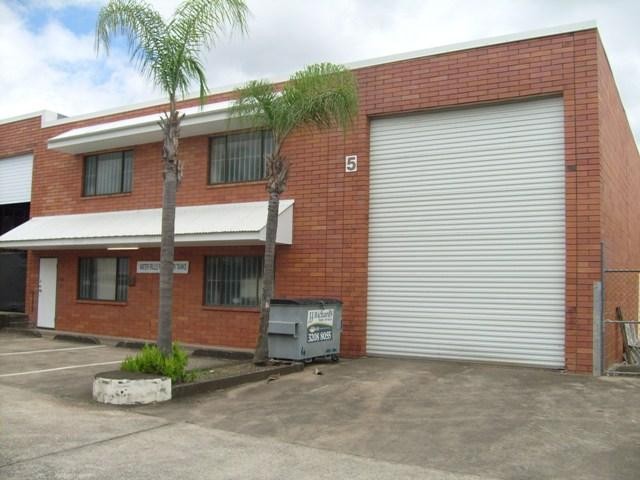 LOGANHOLME, QLD 4129