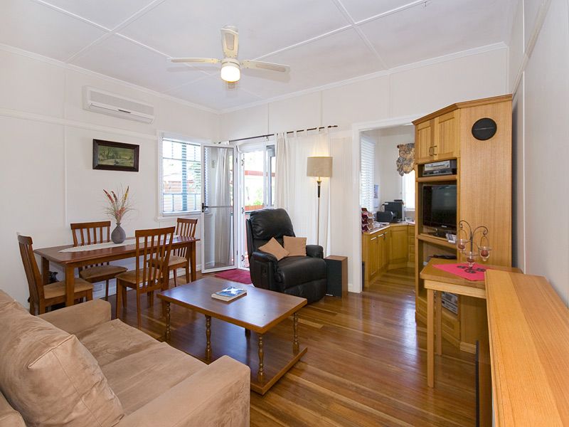 27A Roma Street, SCARBOROUGH, QLD 4020