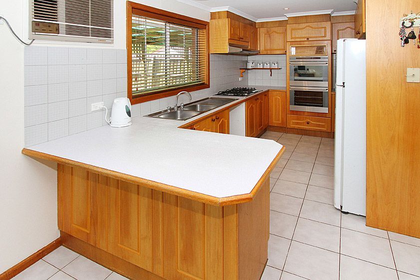 14 Norwood Road, MILL PARK, VIC 3082