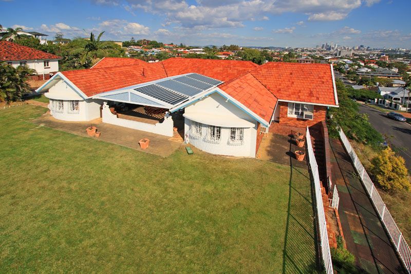 28 Victoria Parade, CLAYFIELD QLD 4011