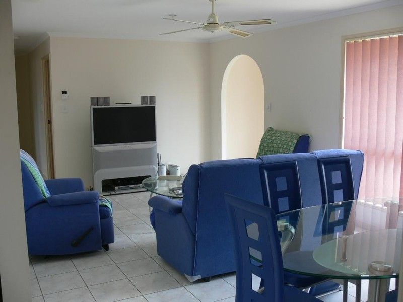 32 WIDE BAY, ELI WATERS, QLD 4655