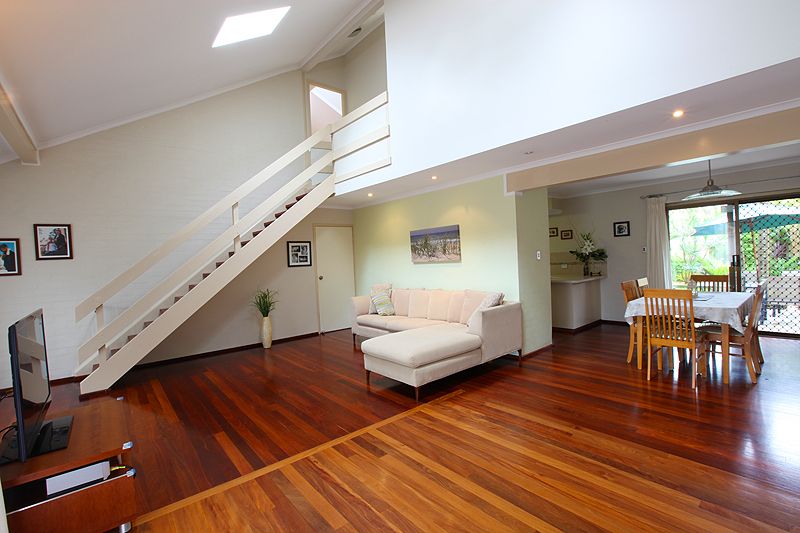 15 Peterborough Avenue, LAKE ILLAWARRA, NSW 2528