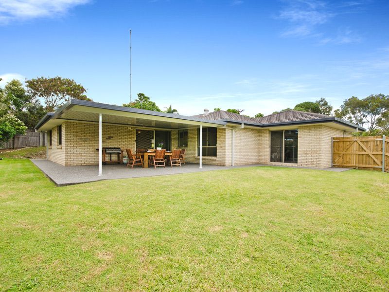 8  Valentino Close, PARKWOOD, QLD 4214