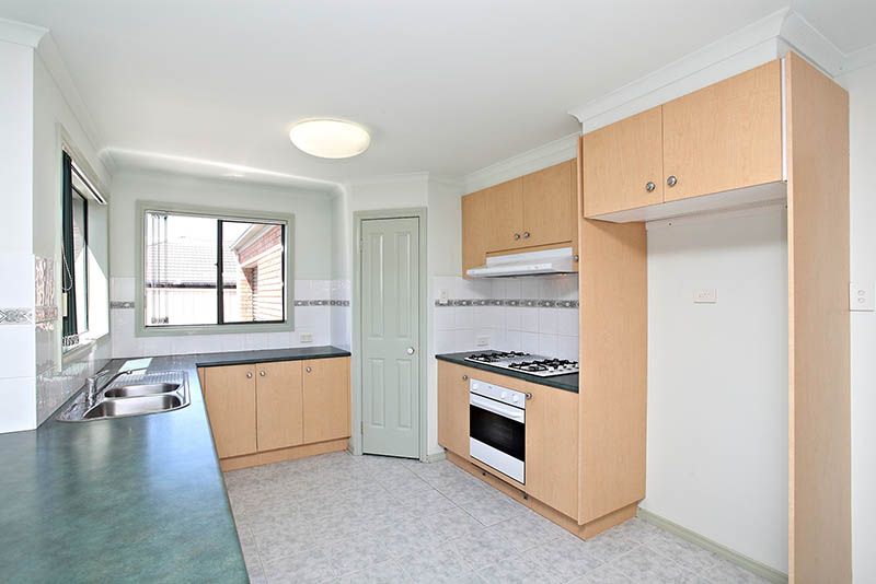 14 Amber Way, TAYLORS HILL, VIC 3037