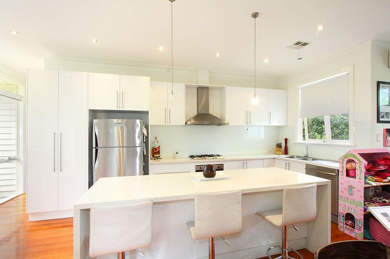 2 McPherson Avenue, CARNEGIE, VIC 3163