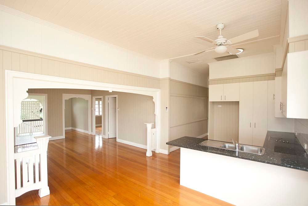 1/11  Denman Street, GREENSLOPES, QLD 4120