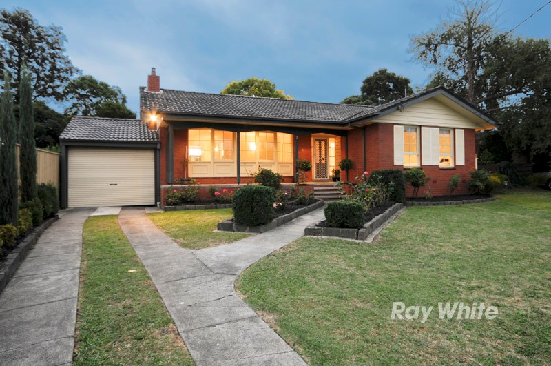 2 Cottswold Close, WANTIRNA SOUTH, VIC 3152