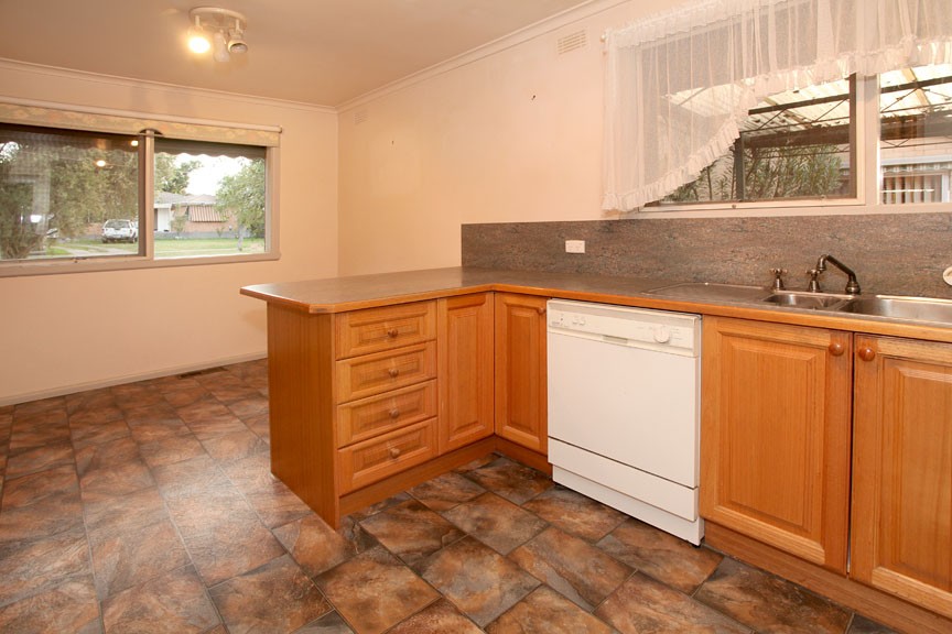 2 Apple Grove, BAYSWATER, VIC 3153