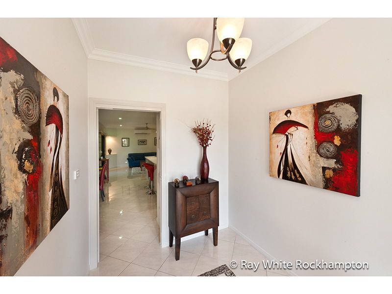 5 Walnut Avenue, NORMAN GARDENS, QLD 4701