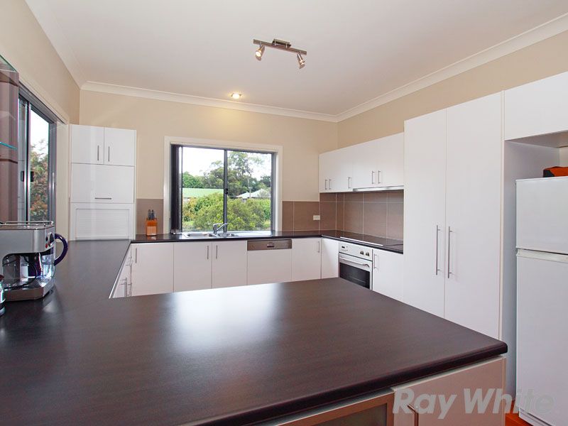 17 Broula Street, STAFFORD HEIGHTS, QLD 4053