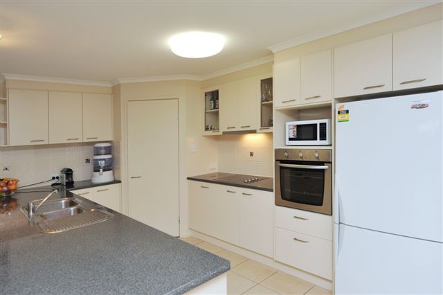 13 Hinchliffe Drive, KEARNEYS SPRING, QLD 4350