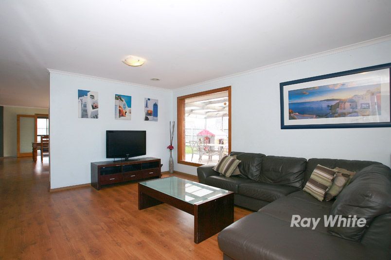 6 Greenmantle Close, CRANBOURNE, VIC 3977