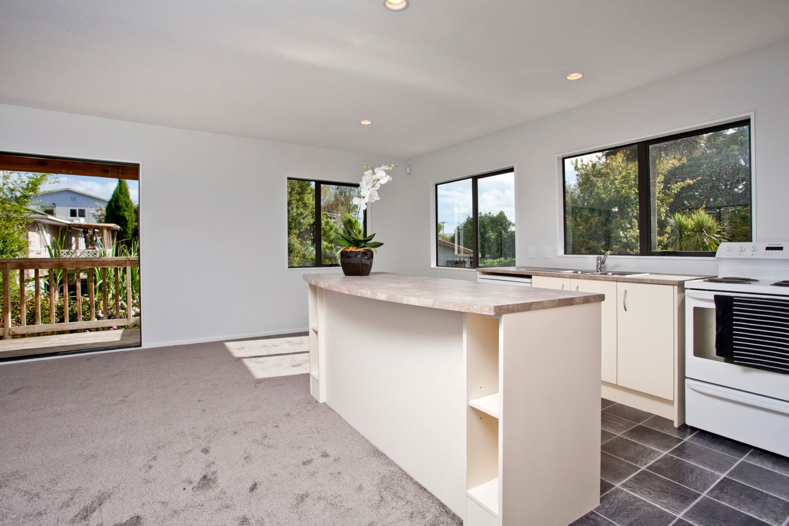 28a Fairclough Road, BEACH HAVEN, North Shore City
