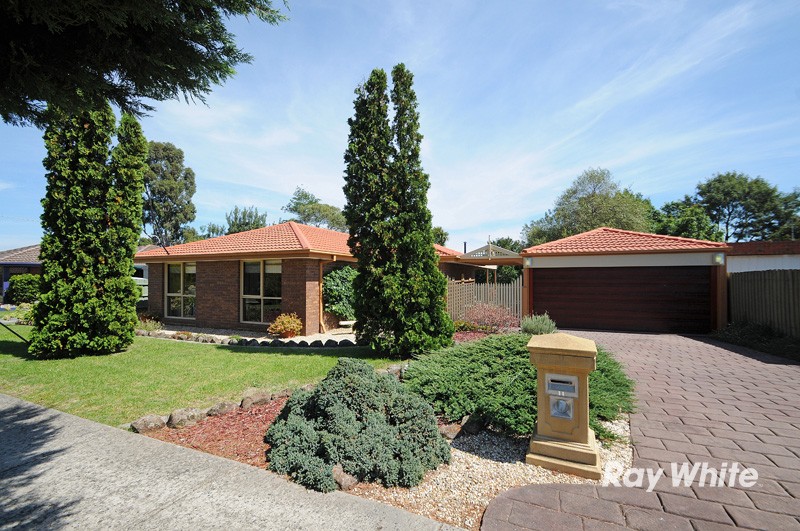 11 Glenbourne Road, CRANBOURNE, VIC 3977