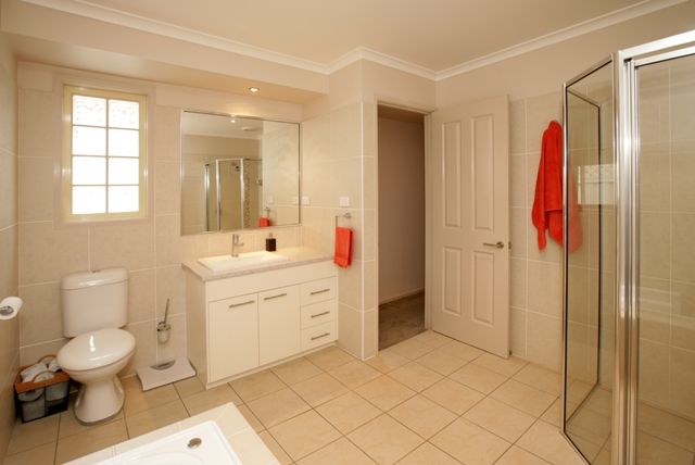 5 Balala Crescent, BOURKELANDS, NSW 2650