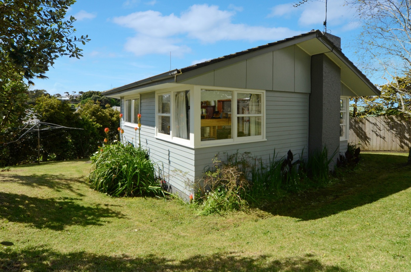 1/11 Ngatoa Place, GLENFIELD, North Shore City